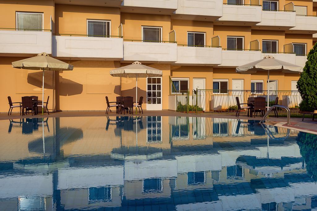 קלמאטה Hotel Fotini מראה חיצוני תמונה