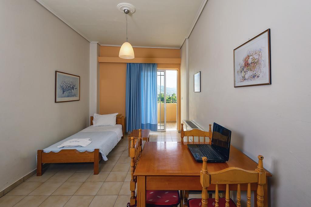 קלמאטה Hotel Fotini חדר תמונה