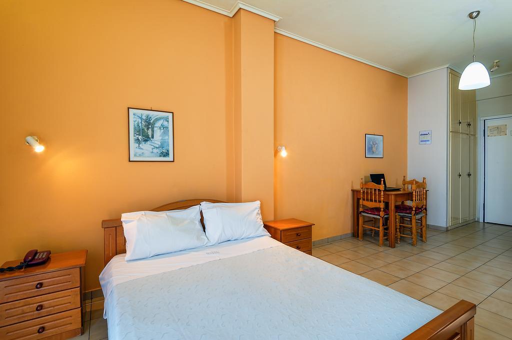 קלמאטה Hotel Fotini חדר תמונה